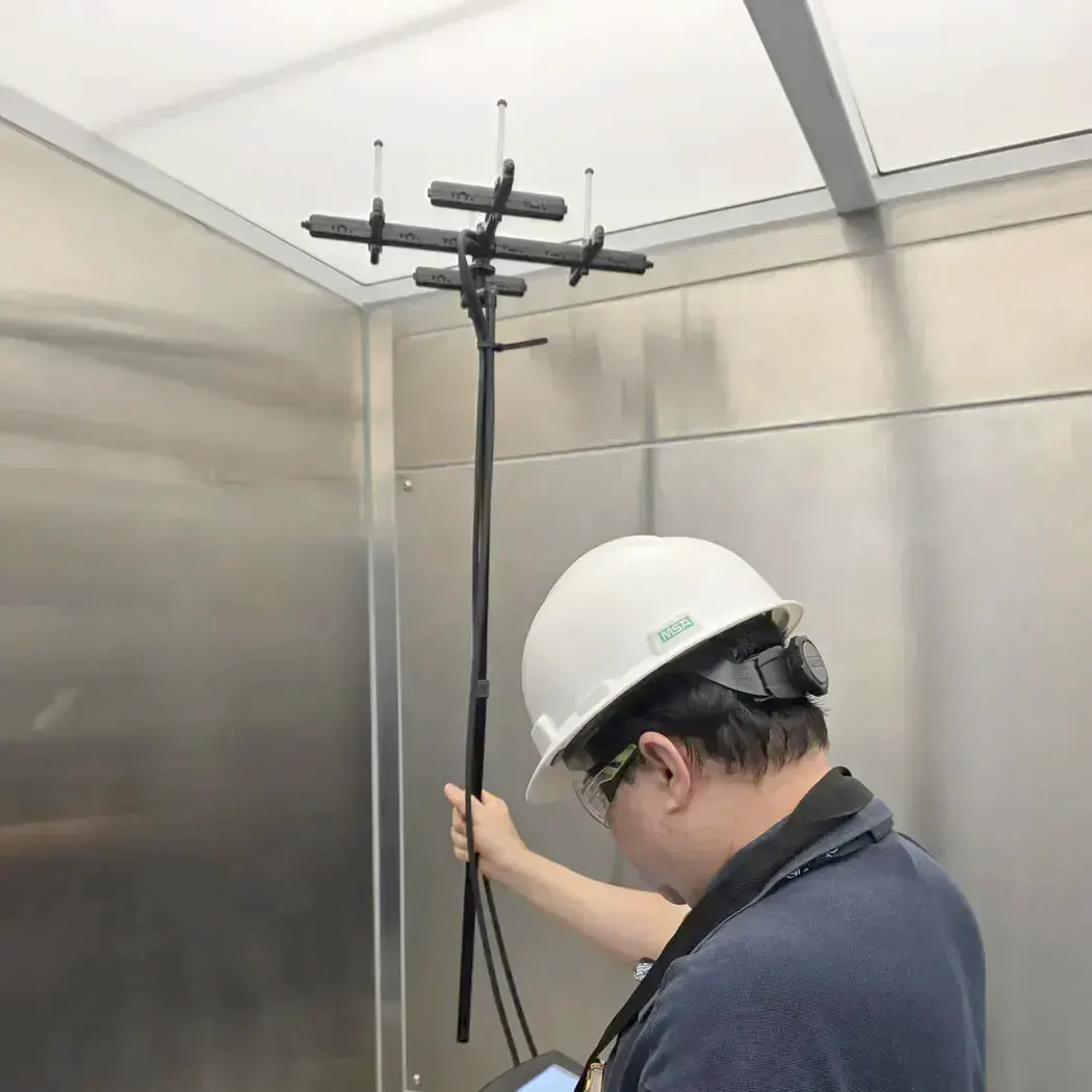 Airflow velocity test on a downflow booth